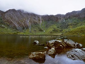 Free Wallpapers - Cwm Idwal