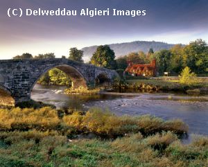 Photographs - Tu Hwnt i'r Bont Llanrwst