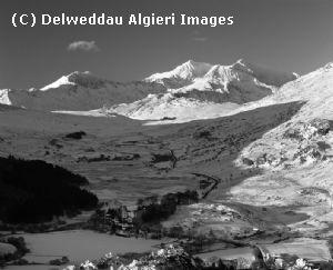 Photographs - Snowdon Horseshoe b&w