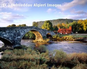 Photographs - Tu Hwnt i'r Bont Llanrwst